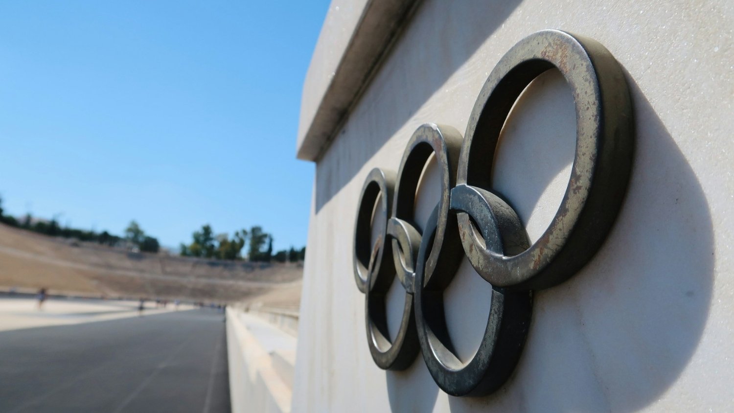 Cultural Spectacles and the Eternity in Human Hearts